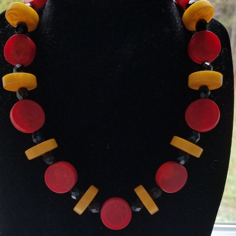 Bakelite Vintage necklace red butterscotch marbled